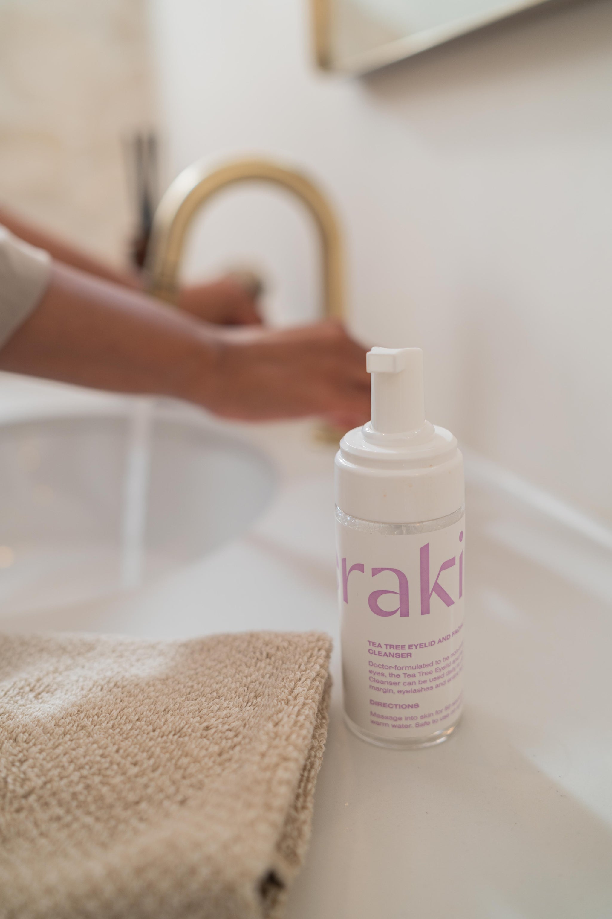 Tea Tree Oil Facial Cleanser – Merakim Eyes on Beauty
